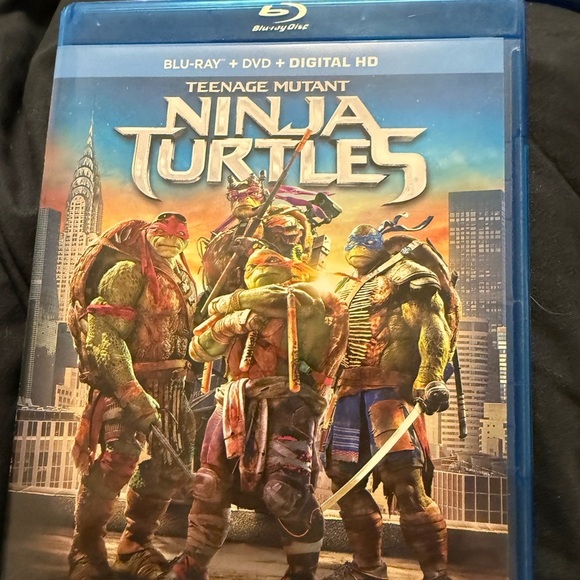 The Dark Knight- Batman begins- ninja turtles dvd set - Picture 4 of 4